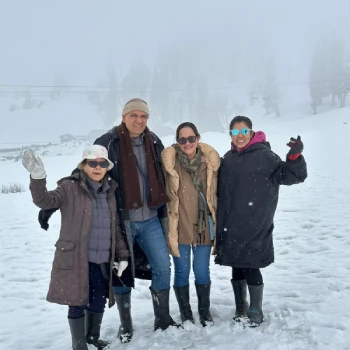 Kashmir Family Tour Package